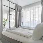 Scandinavian Premium Atelier - Spacious Comfort