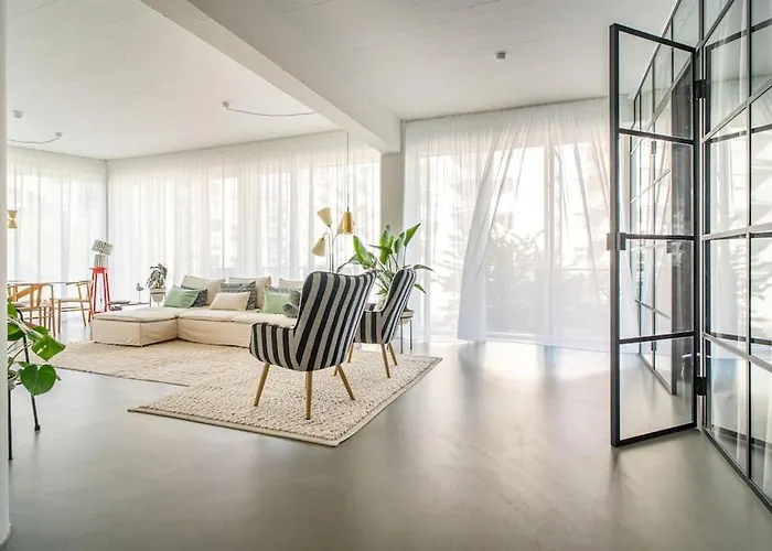 Scandinavian Premium Atelier - Spacious Comfort