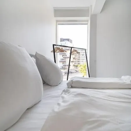 Apartment Scandinavian Premium Atelier - Spacious Comfort *