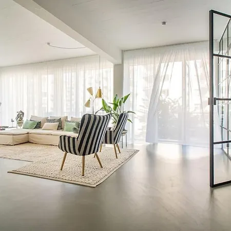 Scandinavian Premium Atelier - Spacious Comfort